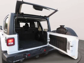 Jeep Wrangler Unlimited Sahara 4x4, снимка 15