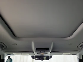 Land Rover Defender 110 P300 S - 68000 € / 132996.44 лв. - 95346520 12