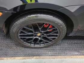 Porsche Macan GTS | AWD | 2 КЛЮЧА | ПОДГРЕВИ | CARFAX, снимка 14 - Автомобили и джипове - 53646413