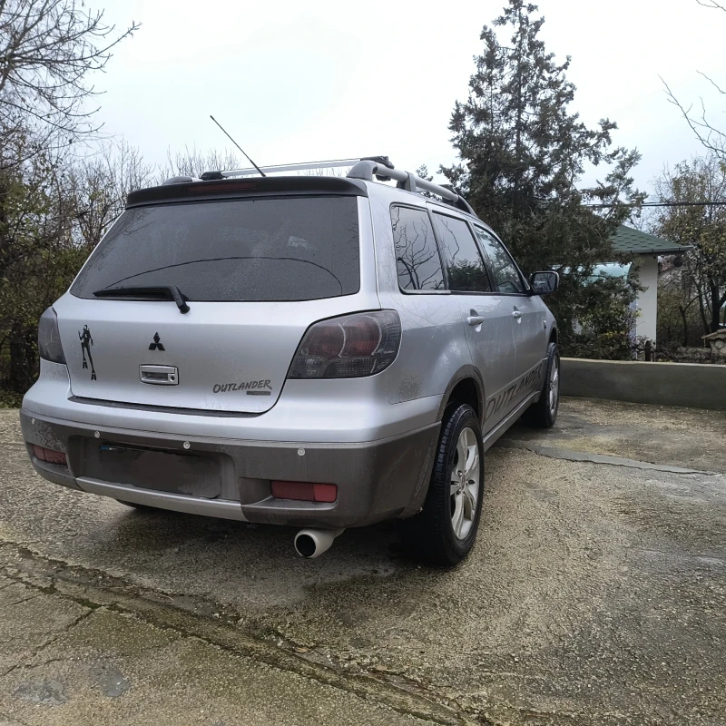 Mitsubishi Outlander, снимка 5 - Автомобили и джипове - 48189091