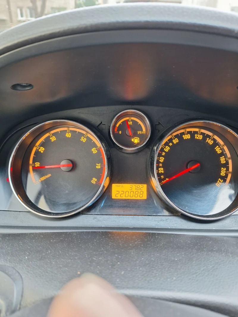 Opel Antara 2, 4i Бензин/Газ 4х4, снимка 10 - Автомобили и джипове - 52080333