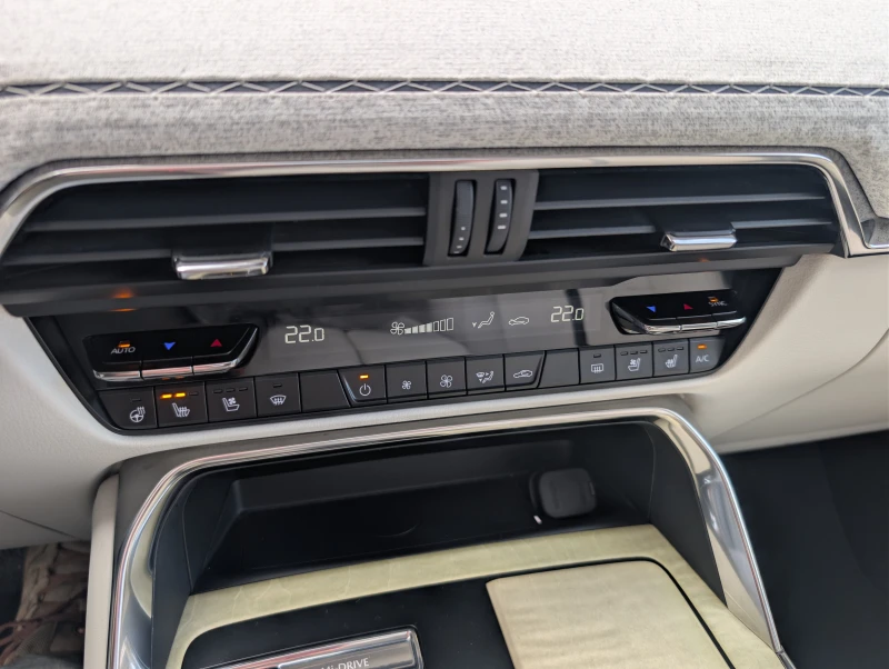 Mazda CX-60 2.5 e-SKYACTIV PHEV TAKUMI, снимка 15 - Автомобили и джипове - 52856448