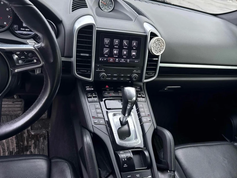 Porsche Cayenne * AWD 4dr * CARFAX * ЦЕНА ДО БГ, снимка 8 - Автомобили и джипове - 53034063
