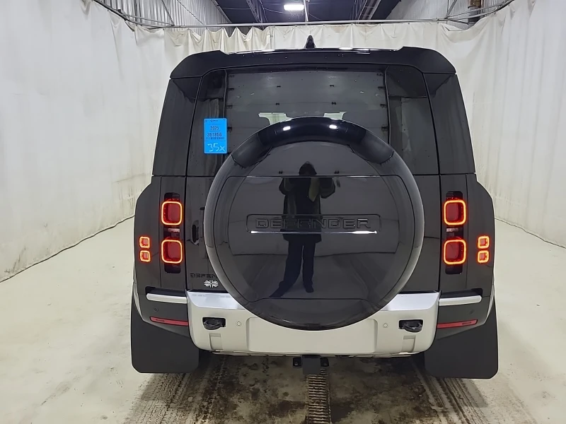 Land Rover Defender 110 P300 S, снимка 5 - Автомобили и джипове - 53170819