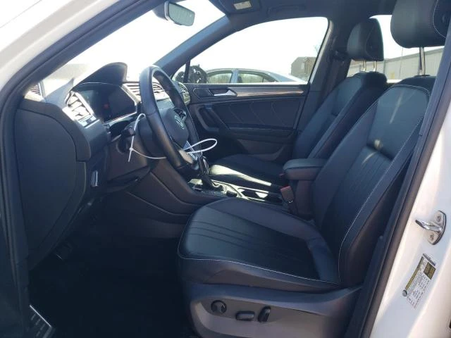 VW Tiguan SE R-LINE BLACK* ПАНОРАМА* ПОДГРЕВИ* 4x4 - изображение 7