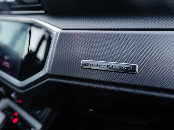 Audi Q3 45TFSI Sline Premium Plus, снимка 14 - Автомобили и джипове - 54548090