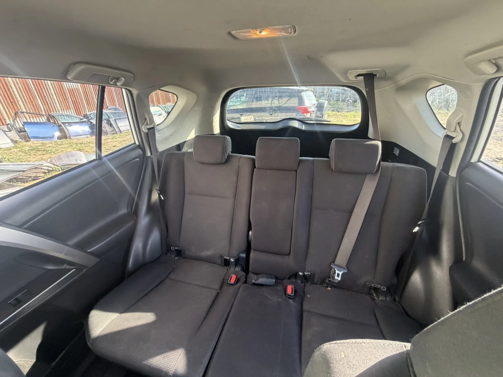 Toyota Rav4 2.0 D-4D 143кс НА ЧАСТИ , снимка 12 - Автомобили и джипове - 52982321