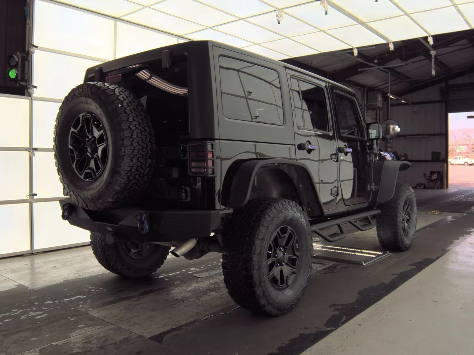 Jeep Wrangler  - изображение 4