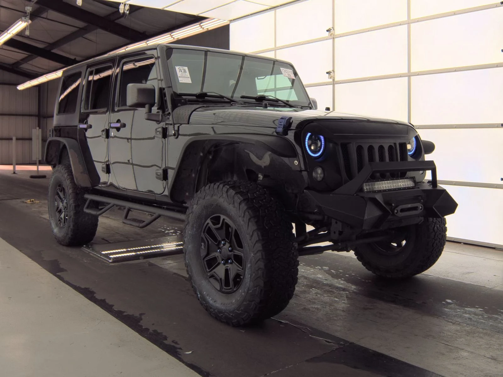 Jeep Wrangler  - изображение 3