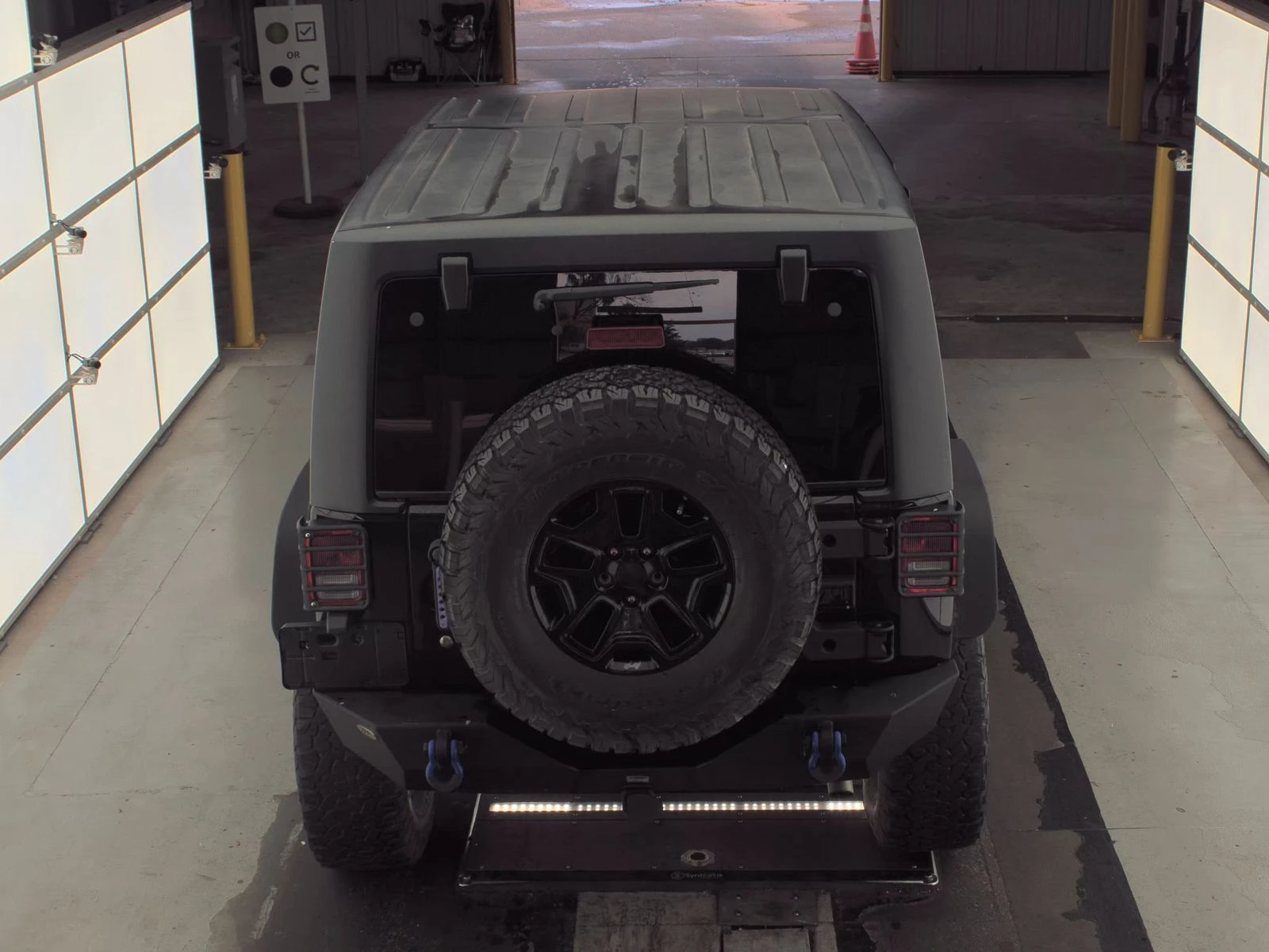 Jeep Wrangler  - изображение 5