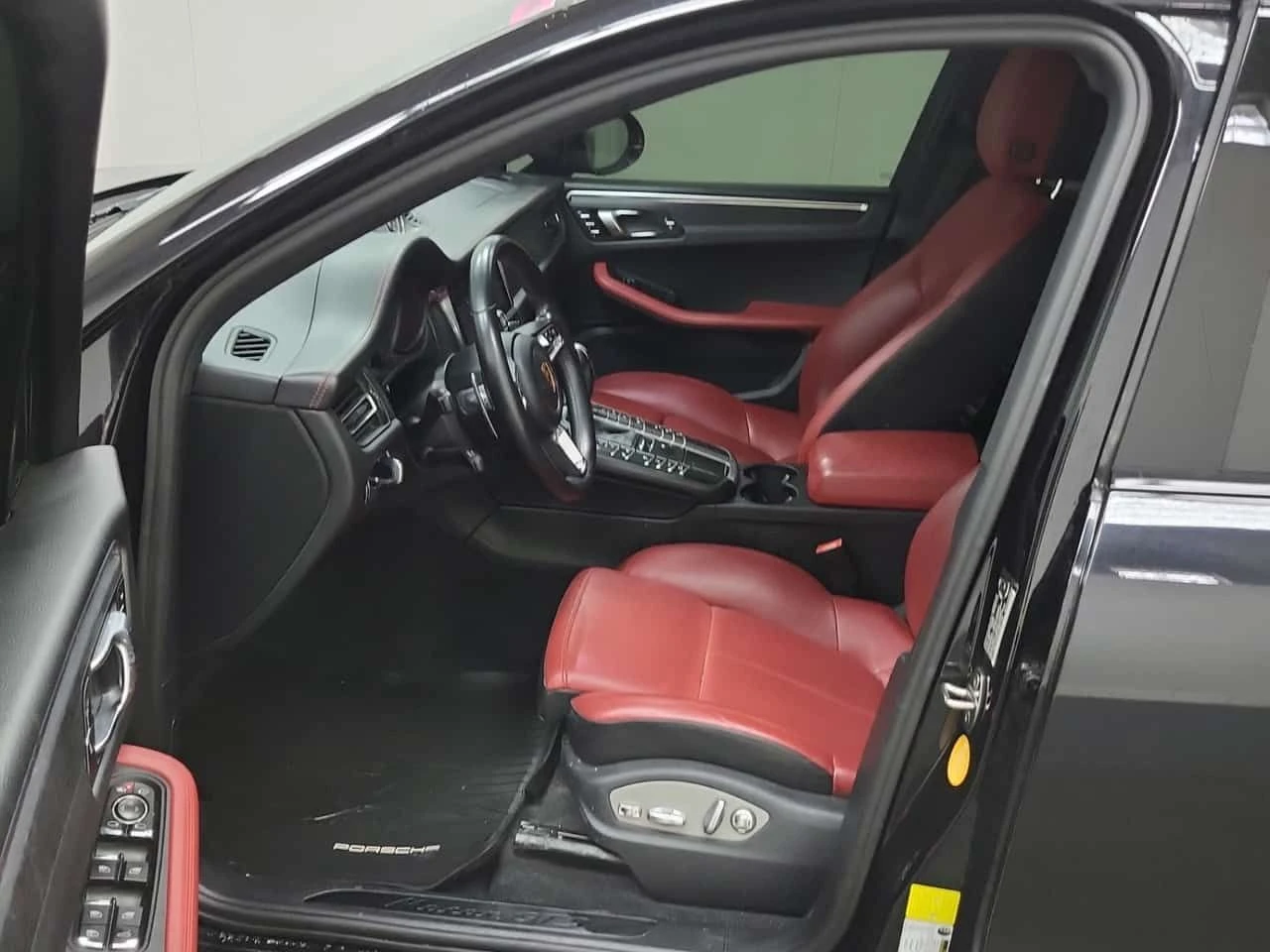 Porsche Macan GTS | AWD | 2 ����� | �������� | CARFAX | Mobile.bg � ����������� 13