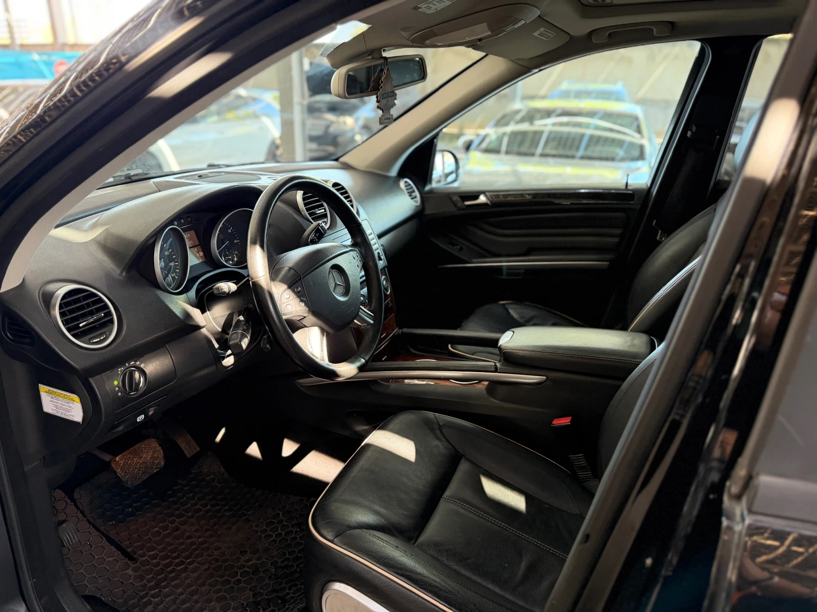 Mercedes-Benz ML 500, снимка 10 - Автомобили и джипове - 54315521