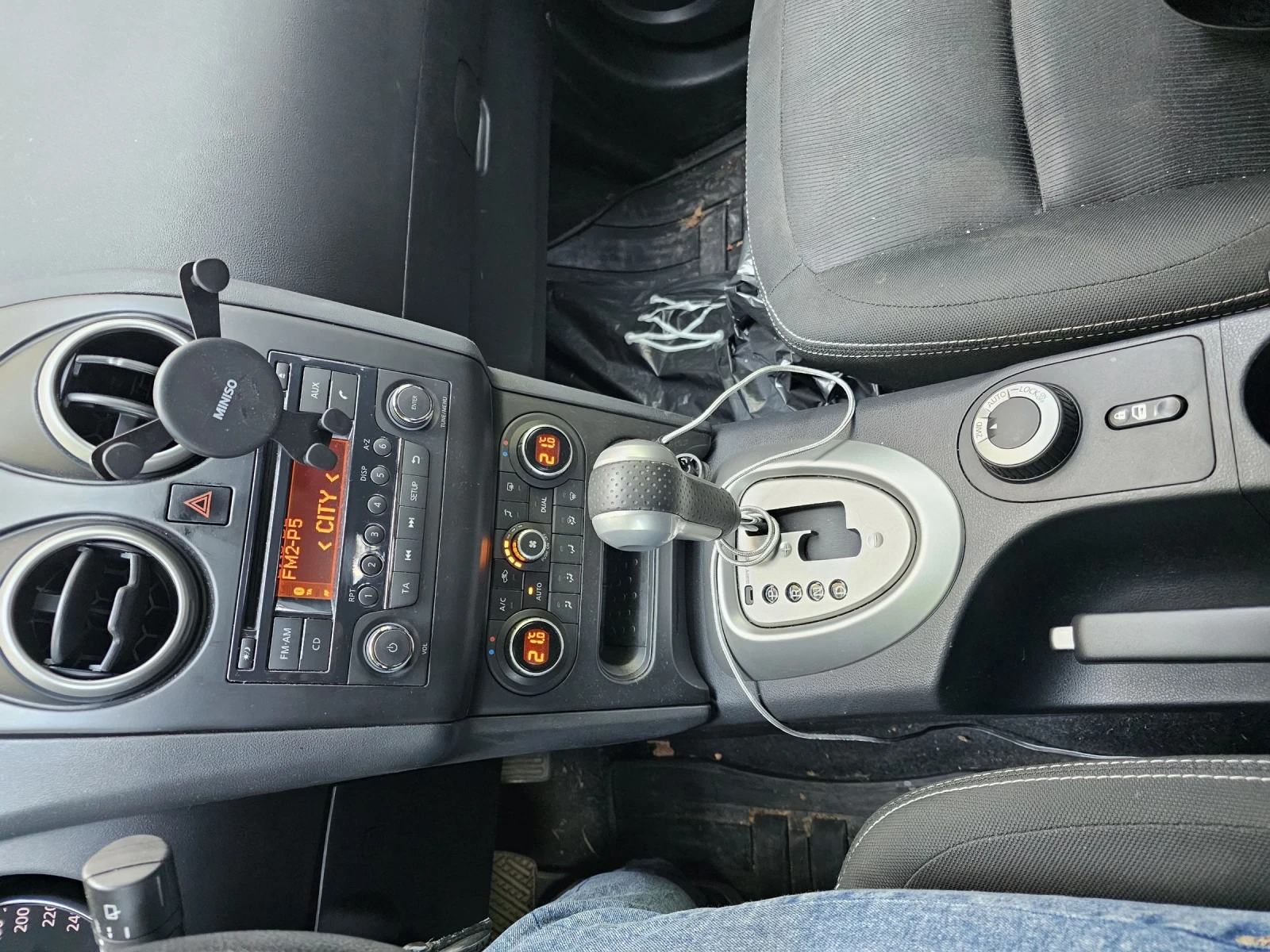 Nissan Qashqai Nissan Qashqai + 2 4x4 Comfort 2.0l , снимка 14 - Автомобили и джипове - 54554137