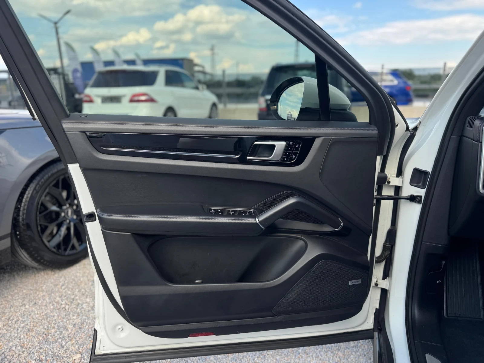 Porsche Cayenne GTS , снимка 8 - Автомобили и джипове - 54566858