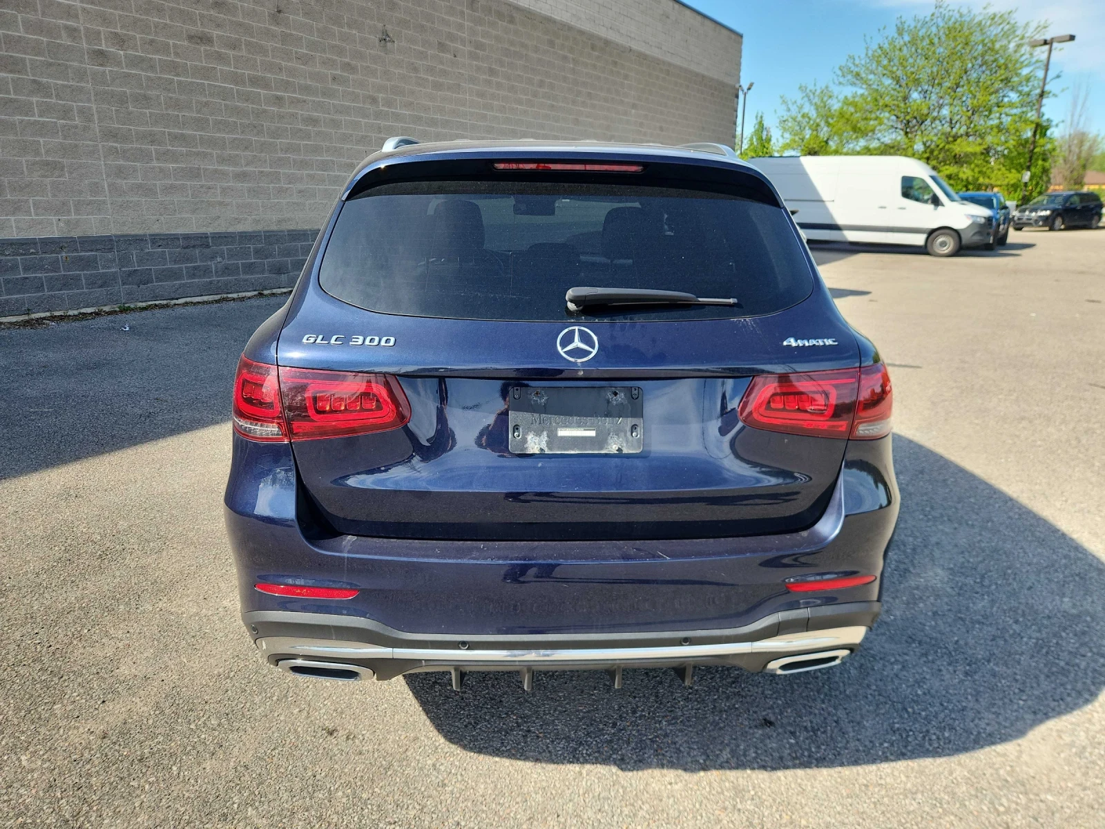 Mercedes-Benz GLC 300 4MATIC * ДИСТРОНИК * ПОДГРЕВ * ПАНОРАМА * CARFAX, снимка 4 - Автомобили и джипове - 54722116