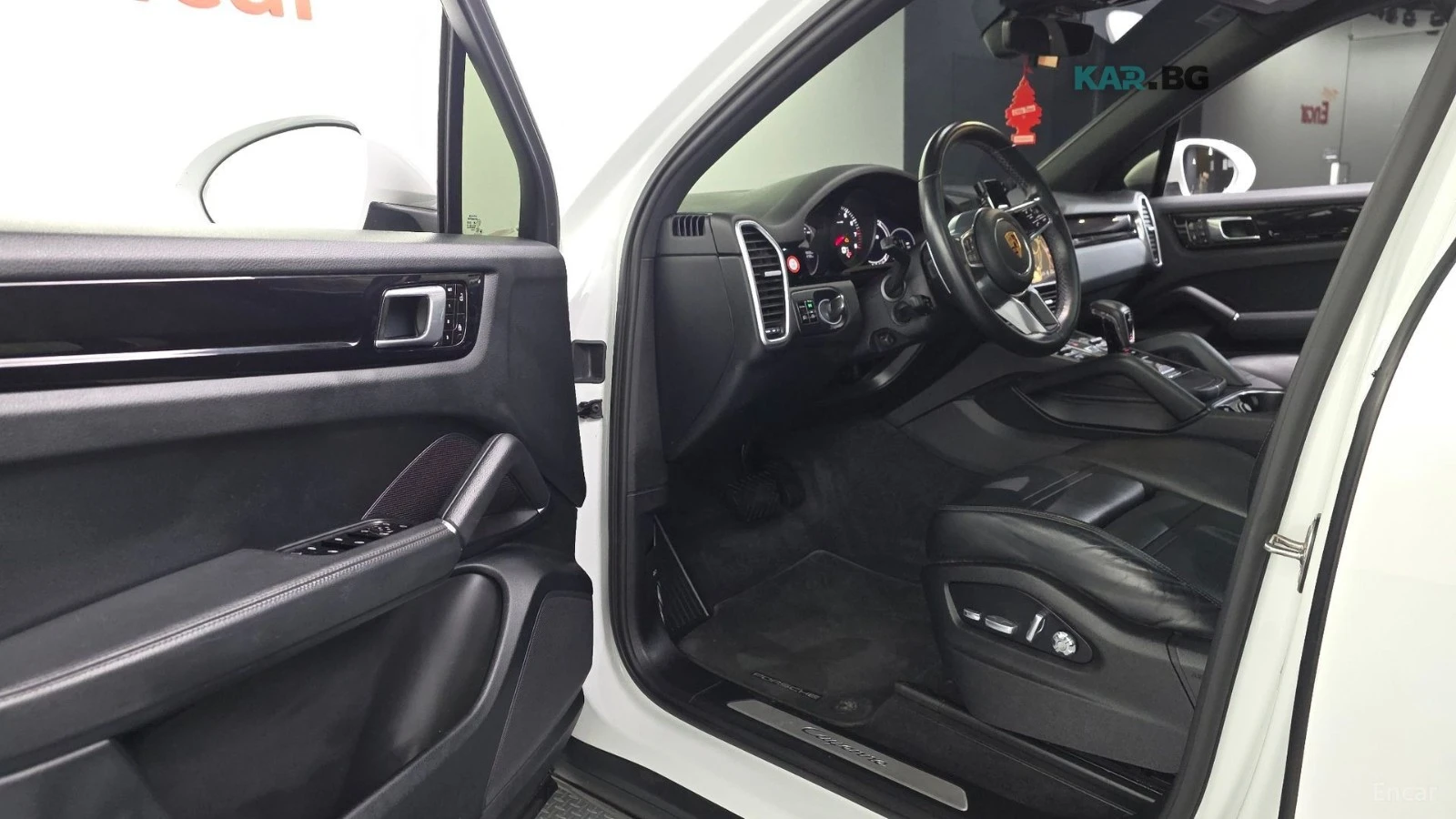 Porsche Cayenne * 3.0* КОЖА* ПОДГРЕВ* ПАНОРАМА* КАМЕРА* , снимка 10 - Автомобили и джипове - 54914561