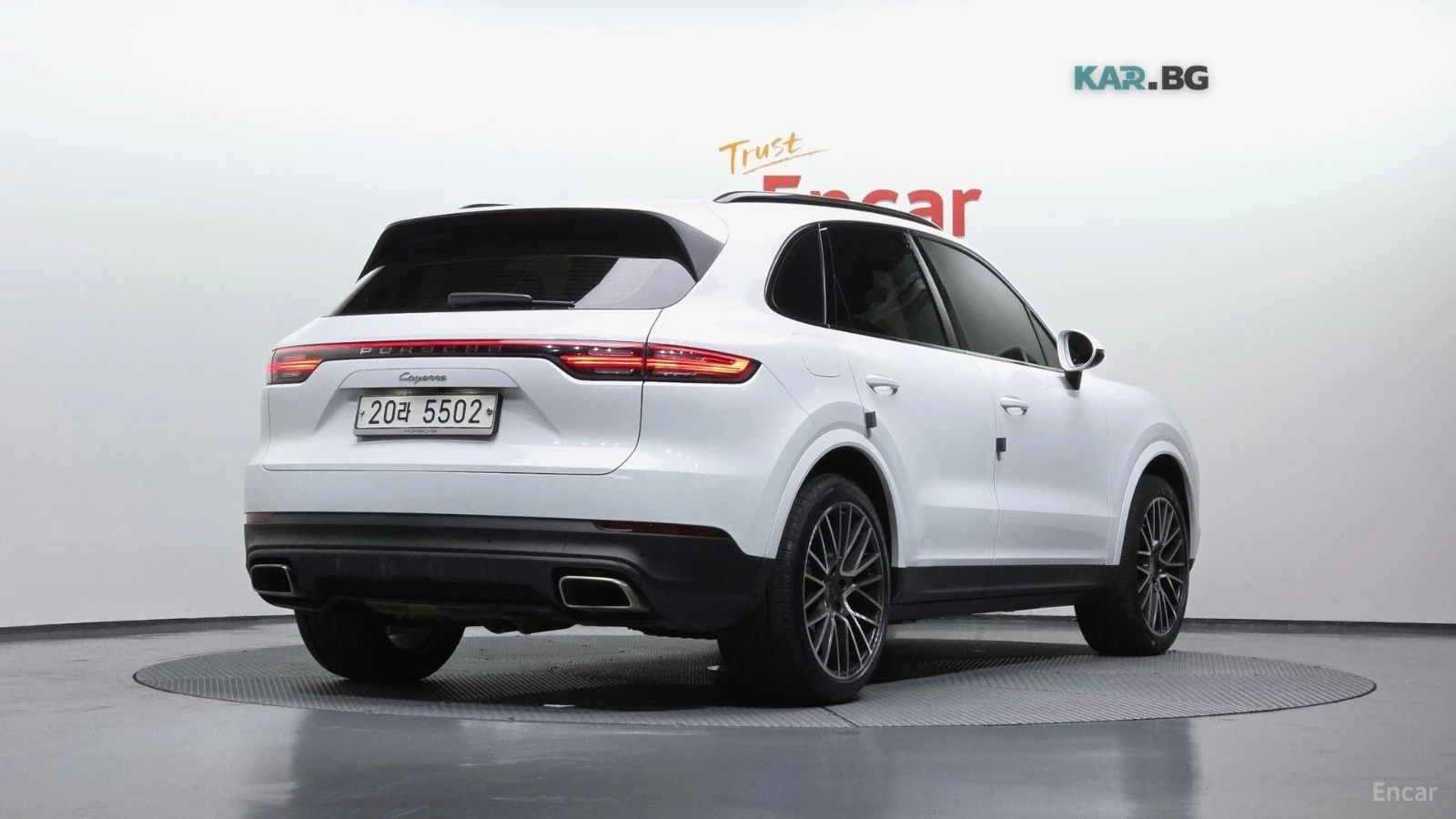 Porsche Cayenne * 3.0* КОЖА* ПОДГРЕВ* ПАНОРАМА* КАМЕРА* , снимка 2 - Автомобили и джипове - 54914561