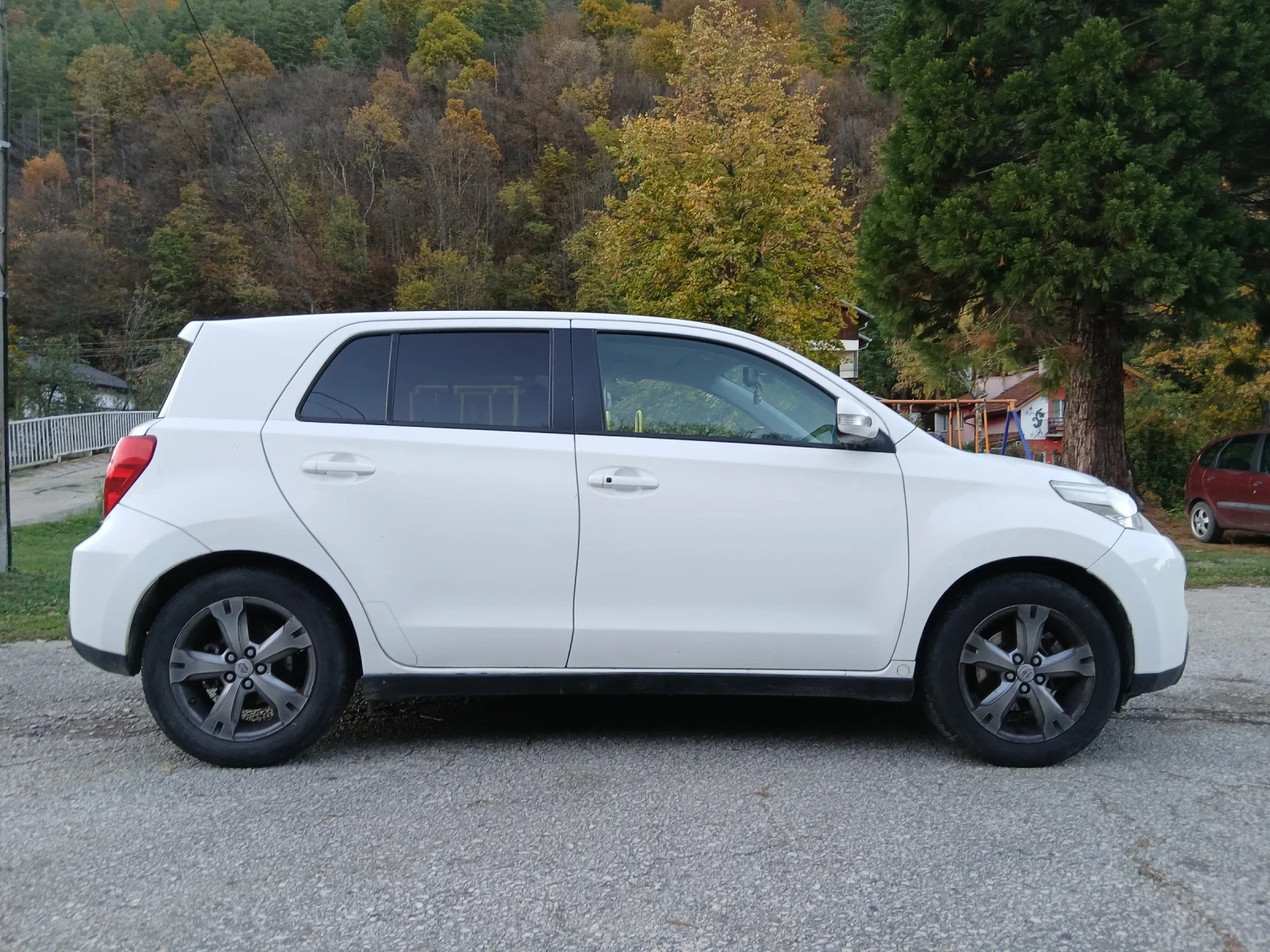 Toyota Urban Cruiser, снимка 3 - Автомобили и джипове - 56641590