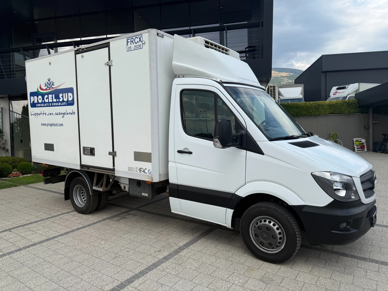 Mercedes-Benz Sprinter 519 419CDI до 3.5т. Хладилен+ ток Клима 3.52м. - 2броя - изображение 2