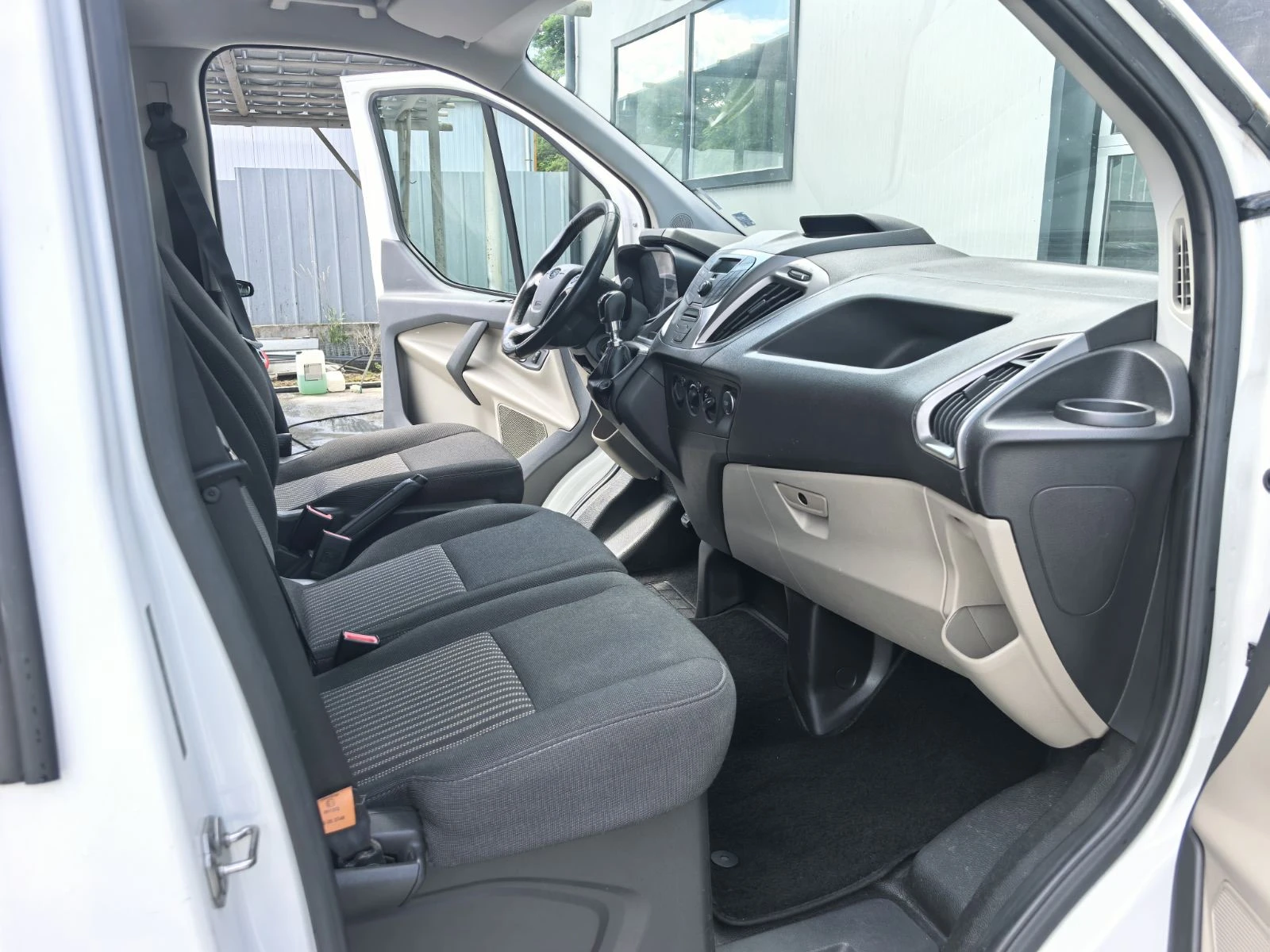 Ford Transit Custom EU6-MAXI-6 места, снимка 11 - Бусове и автобуси - 55289110