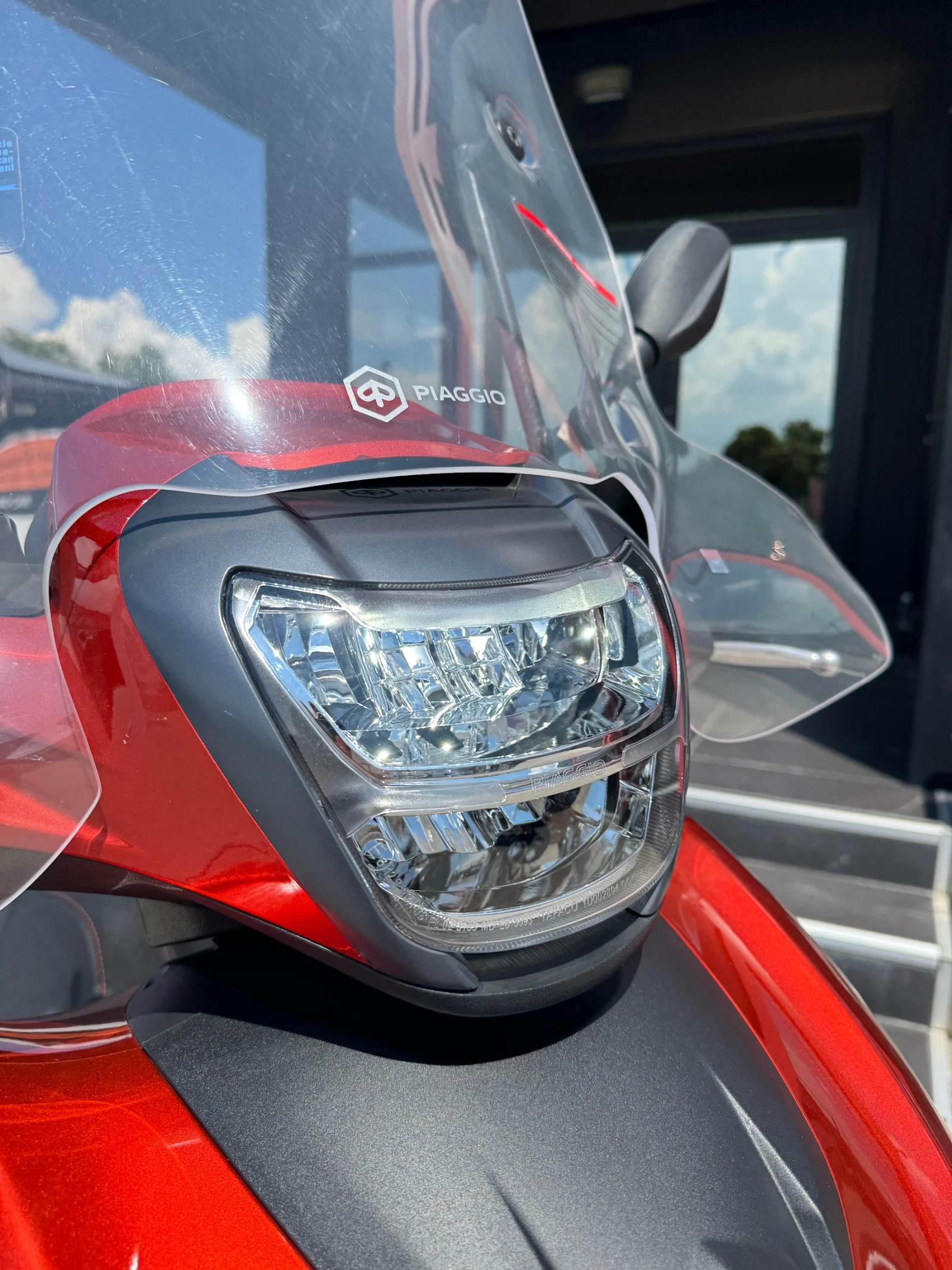 Piaggio Beverly 300S-ABS-ASR-KEYLESS-LED-TOP, снимка 9 - Мотоциклети и мототехника - 54879006