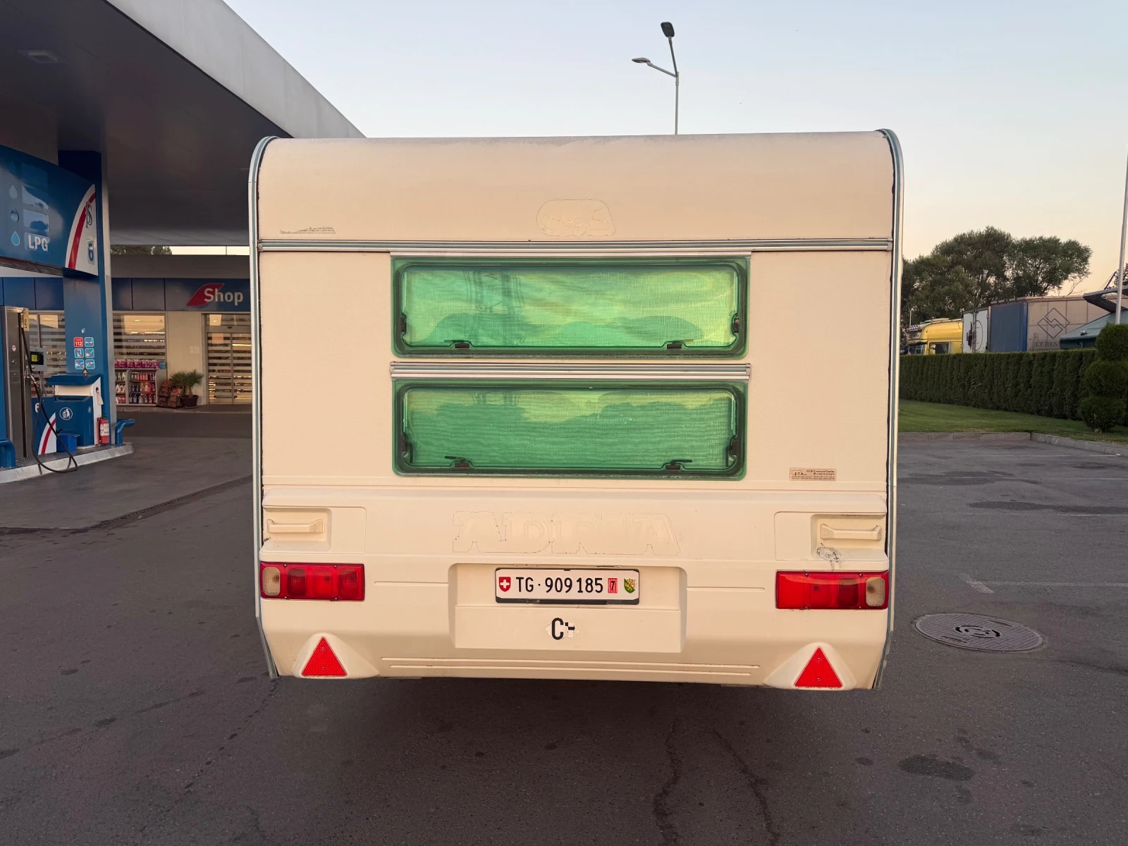 Каравана Adria, снимка 4 - Каравани и кемпери - 55737419
