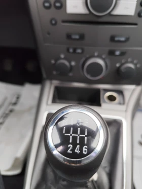 Opel Astra 1.9 Turbo  6 скорости , снимка 10