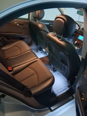 Mercedes-Benz E 320, снимка 9