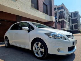 Toyota Auris * 1.6* 132PS* Multimedia* Xenon* , снимка 1