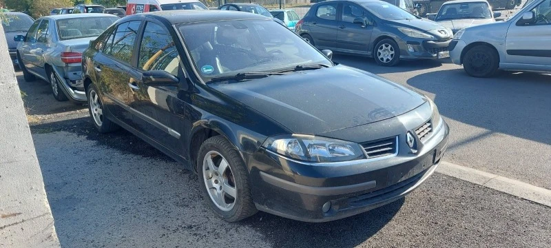 Renault Laguna 2.2 дци ръчка, снимка 2 - Автомобили и джипове - 44693333