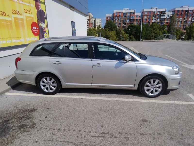 Toyota Avensis 2.0d2d клима, снимка 9 - Автомобили и джипове - 47319914