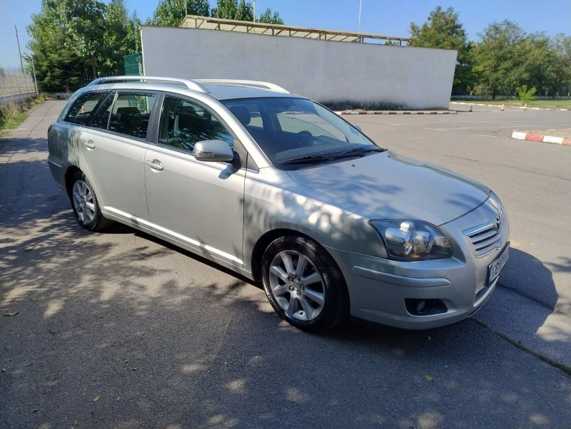 Toyota Avensis 2.0d2d клима, снимка 6 - Автомобили и джипове - 47319914