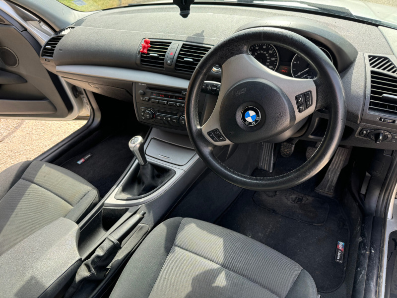 BMW 118, снимка 2 - Автомобили и джипове - 46446359