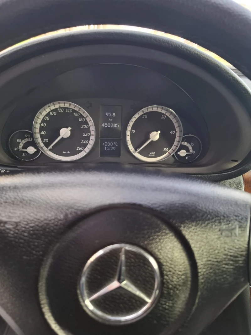 Mercedes-Benz C 220, снимка 7 - Автомобили и джипове - 49513804