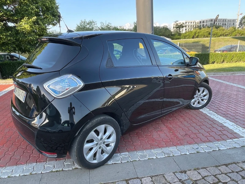 Renault Zoe 278лв на месец///Intens/// Bose /// continental , снимка 14 - Автомобили и джипове - 50816898