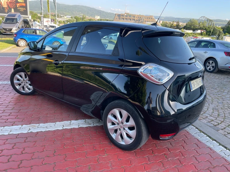 Renault Zoe 278лв на месец///Intens/// Bose /// continental , снимка 15 - Автомобили и джипове - 50816898