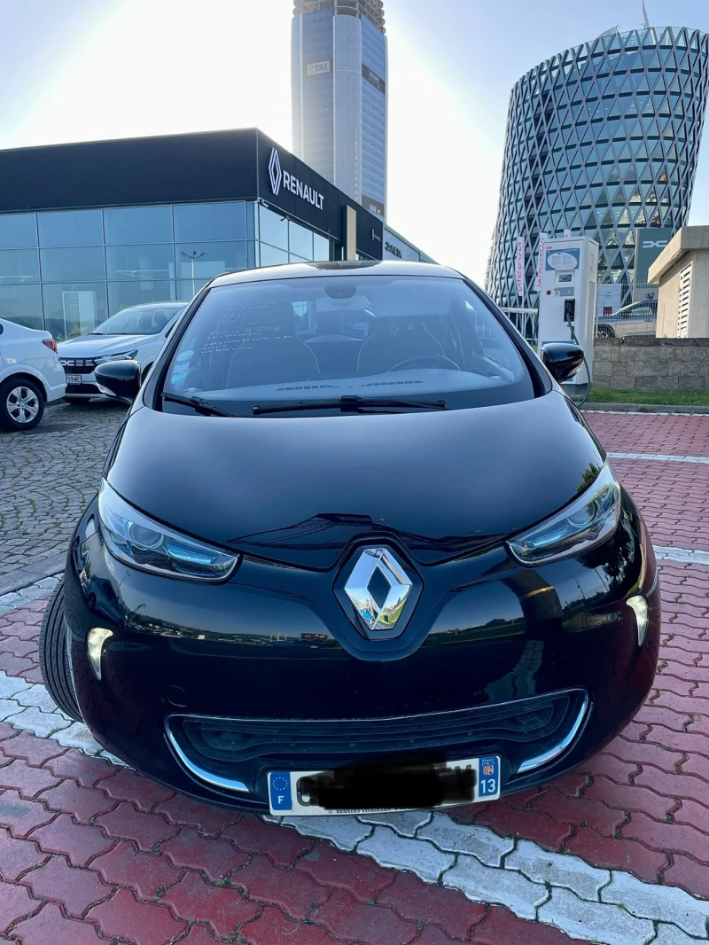 Renault Zoe 278лв на месец///Intens/// Bose /// continental , снимка 3 - Автомобили и джипове - 50816898