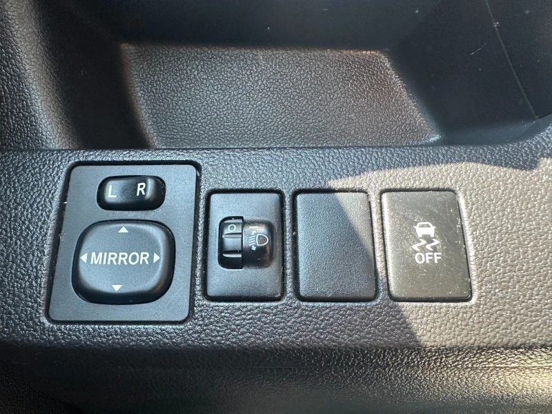 Subaru Trezia 1.3i 99 к.с., снимка 14 - Автомобили и джипове - 50817679