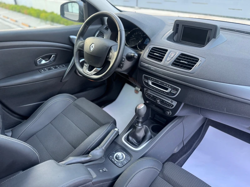 Renault Megane MEGANE III GRANDTOUR 2.0TCe GT, снимка 12 - Автомобили и джипове - 51022254