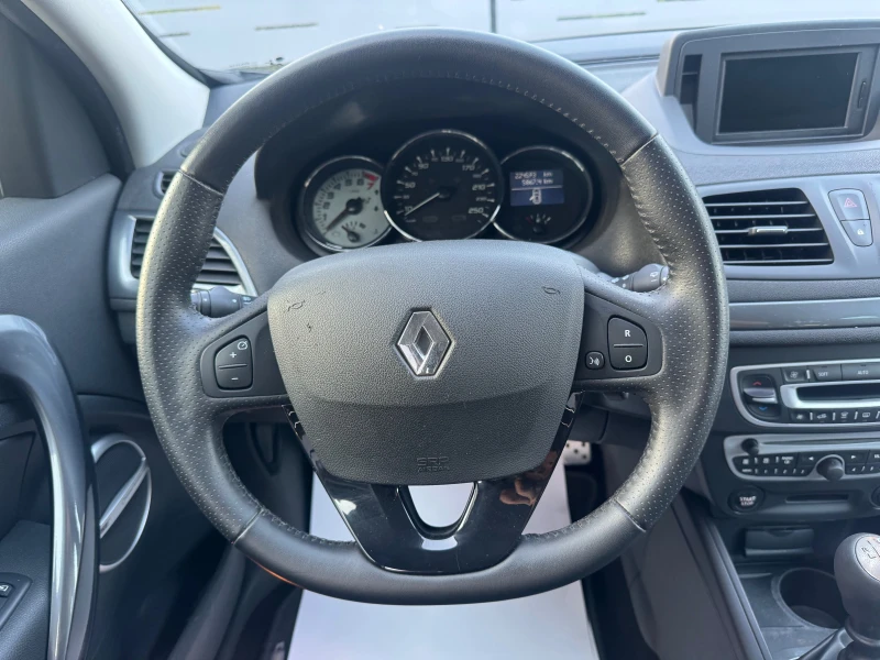 Renault Megane MEGANE III GRANDTOUR 2.0TCe GT, снимка 11 - Автомобили и джипове - 51022254