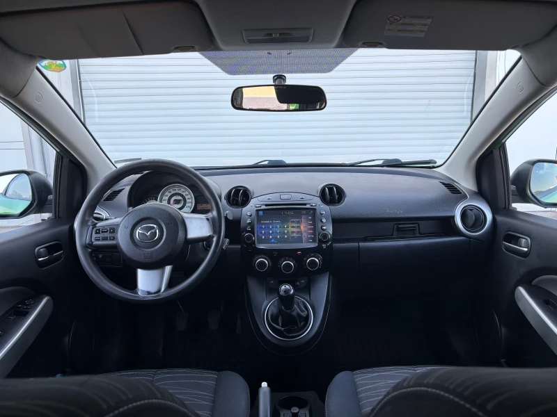 Mazda 2 1.3 86HP KLIMA AVTOPILOT PODGREV, снимка 9 - Автомобили и джипове - 51365061