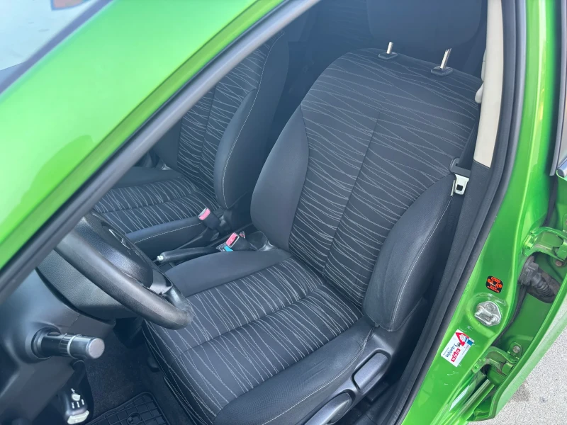 Mazda 2 1.3 86HP KLIMA AVTOPILOT PODGREV, снимка 7 - Автомобили и джипове - 51365061