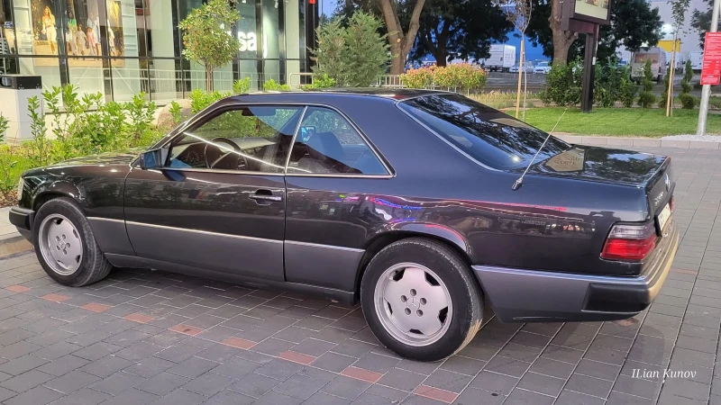 Mercedes-Benz 124 220CE, снимка 2 - Автомобили и джипове - 52292517