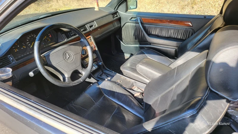 Mercedes-Benz 124 220CE, снимка 13 - Автомобили и джипове - 52292517