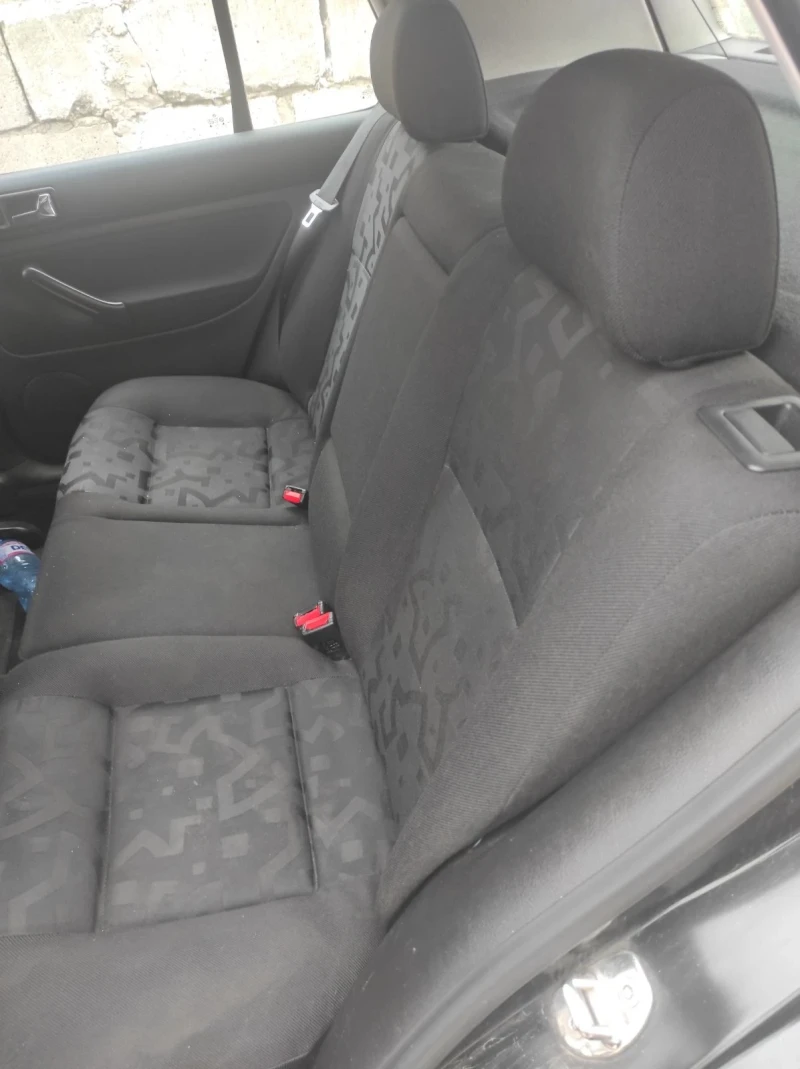 VW Golf, снимка 5 - Автомобили и джипове - 52791251