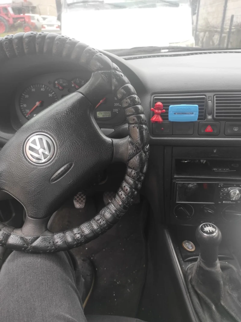 VW Golf, снимка 7 - Автомобили и джипове - 52791251