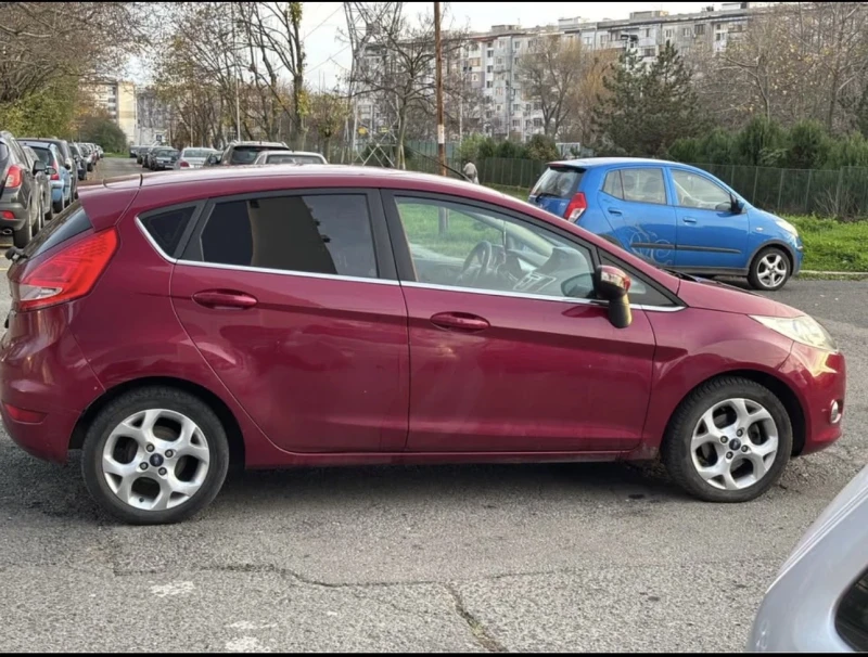 Ford Fiesta 1.25 Titanium, снимка 4 - Автомобили и джипове - 52971736