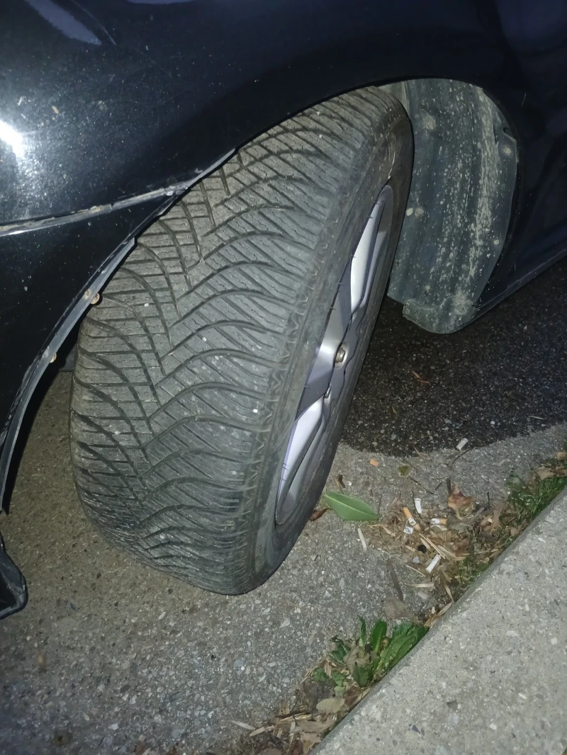 Toyota Avensis, снимка 4 - Автомобили и джипове - 53140299