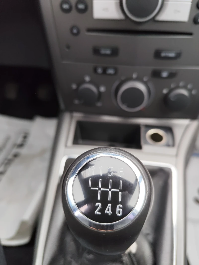 Opel Astra От Швейцария с платено Мито, снимка 10 - Автомобили и джипове - 53323506