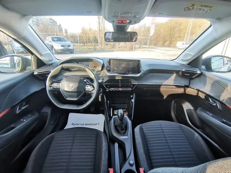 Peugeot 208 NEW 1.2i EURO6, снимка 13 - Автомобили и джипове - 53414712